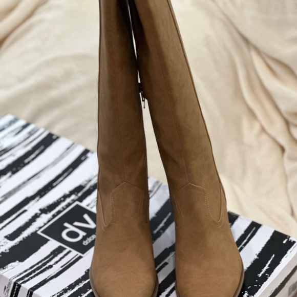 Women’s tall boots - Picture 6 of 6